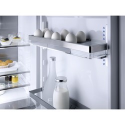 Встраиваемые холодильники Miele KFN 7774 D