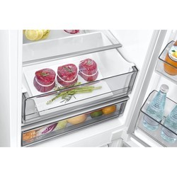 Встраиваемые холодильники Samsung BRB30703EWW