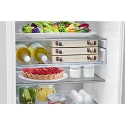 Встраиваемые холодильники Samsung BRB30705EWW