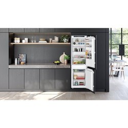 Встраиваемые холодильники Siemens KI 86VVFE0G