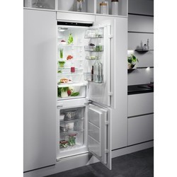 Встраиваемые холодильники AEG SCB 818E8 TS
