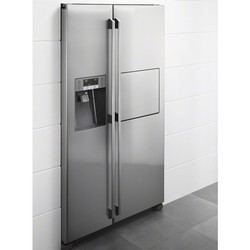 Холодильник Electrolux EAL 6142 BOX