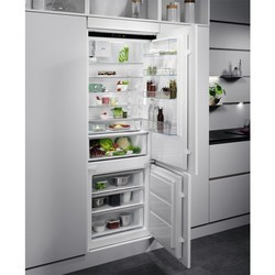 Встраиваемые холодильники AEG NSC 7G751 ES