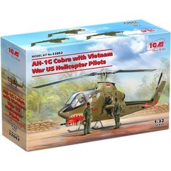 Сборные модели (моделирование) ICM AH-1G Cobra with Vietnam War US Helicopter Pilots (1:32)