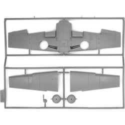 Сборные модели (моделирование) ICM Bf 109F-4 with German Luftwaffe Personnel (1:48)