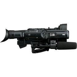 Видеокамеры JVC GY-HM600