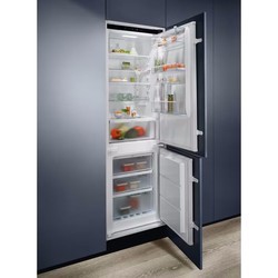 Встраиваемые холодильники Electrolux LNG 7TE18 S