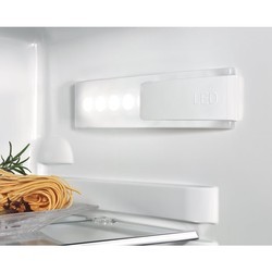 Встраиваемые холодильники AEG SCE 818F6 NS