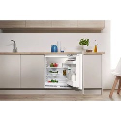 Встраиваемые холодильники Indesit IL A1.UK 1