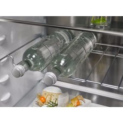 Встраиваемые холодильники Electrolux ENC 8MC19 S