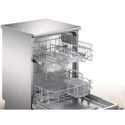 Посудомоечные машины Bosch SMS 2HTW60E белый