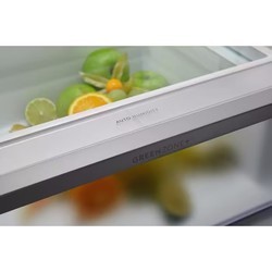 Встраиваемые холодильники Electrolux ENC 8MD18 S