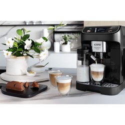 Кофеварки и кофемашины De'Longhi Magnifica Plus ECAM 320.60.B черный