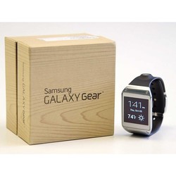 Носимый гаджет Samsung Galaxy Gear