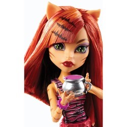 Кукла Monster High Coffin Bean Toralei BHN06