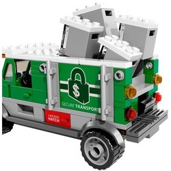Конструктор Lego Doc Ock Truck Heist 76015