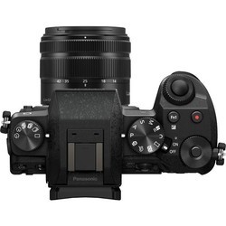 Фотоаппарат Panasonic DMC-G7 kit 14-42 (серебристый)
