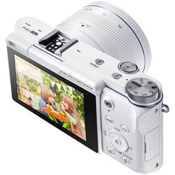Фотоаппарат Samsung NX3300 body