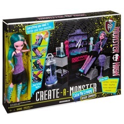 Кукла Monster High Color-Me-Creepy Design Chamber BCC47