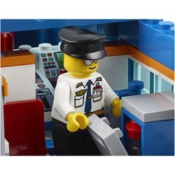 Конструктор Lego Airport Passenger Terminal 60104