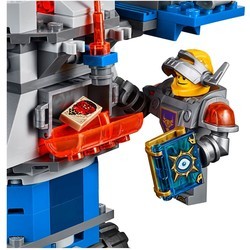Конструктор Lego Axls Tower Carrier 70322