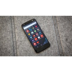 Мобильный телефон Motorola Moto Z 32GB (серый)