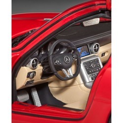 Сборная модель Revell Mercedes-Benz SLS AMG (1:24)