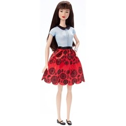 Кукла Barbie Fashionistas DGY61